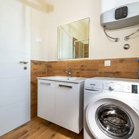 Apartment Idassa Family House